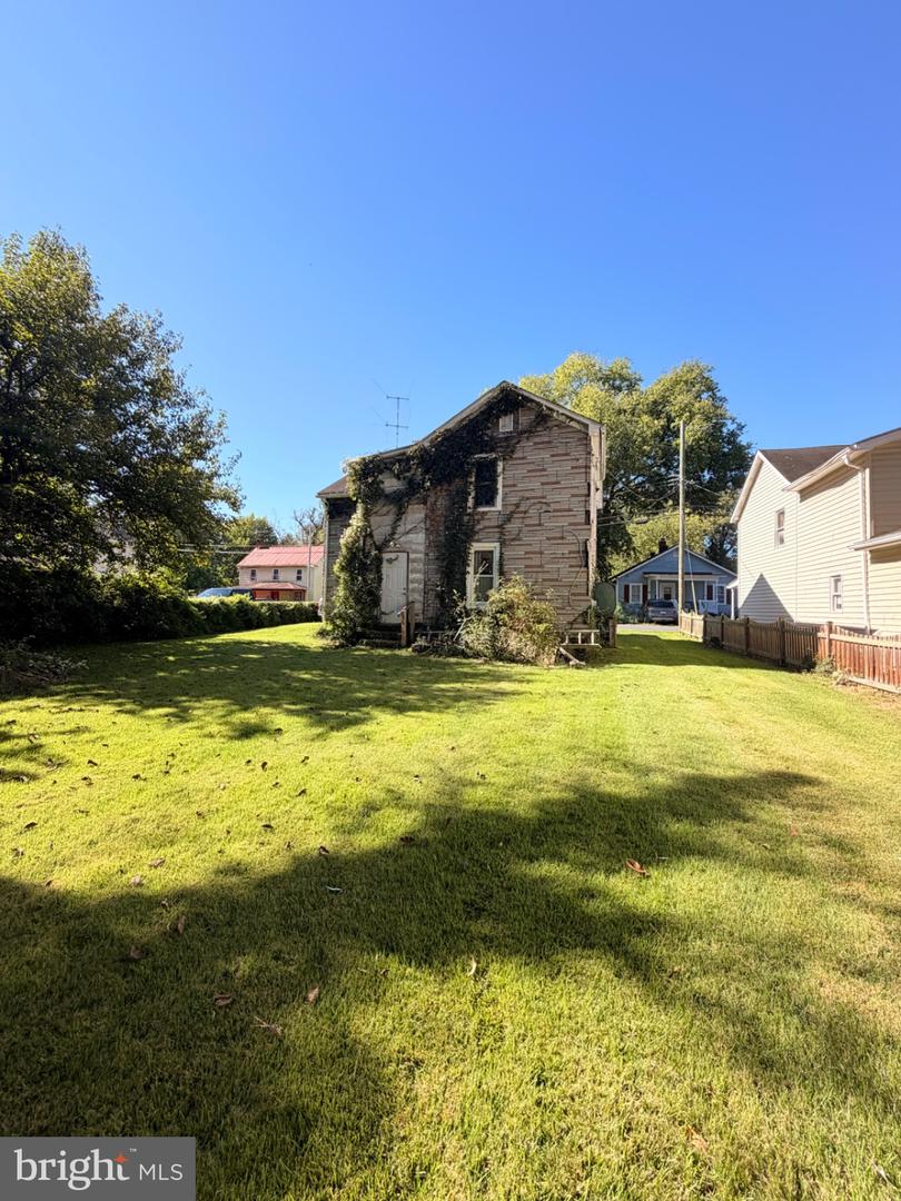 22 Bundy St Property Photo 5