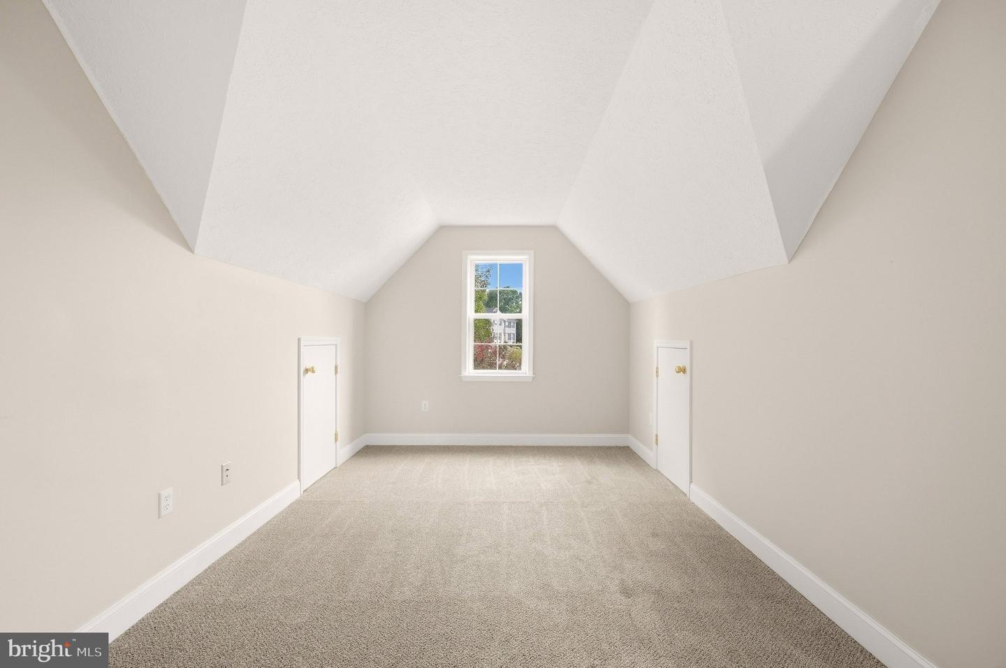 317 Henderson Ct Property Photo 53