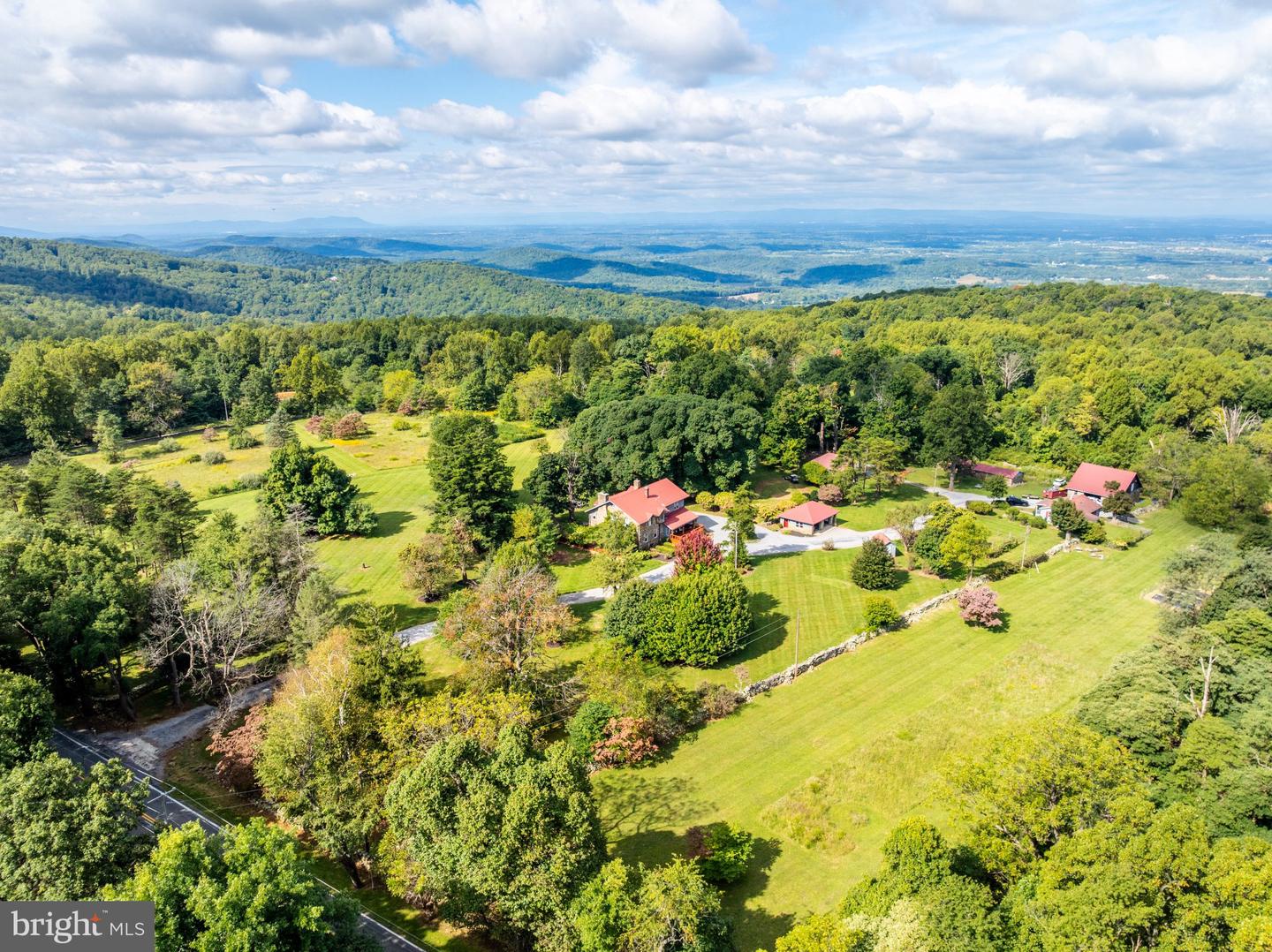 18777 Blueridge Mountain Property Photo 1