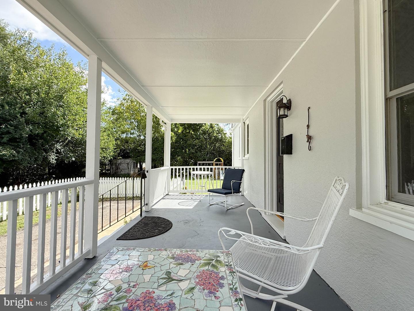 6 Virginia Ave Property Photo 4