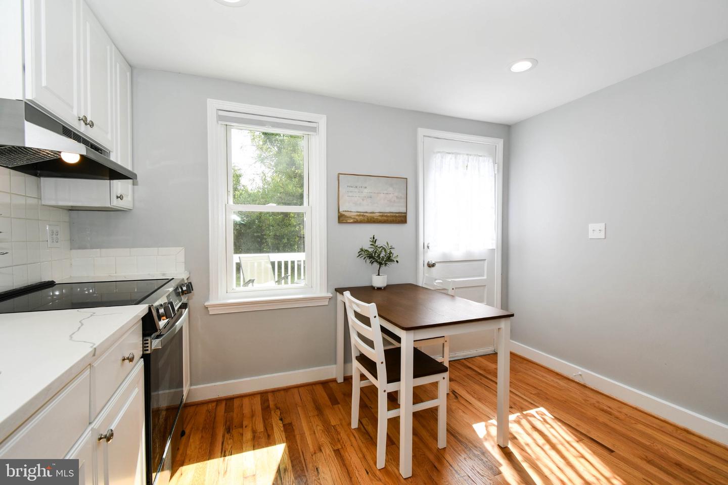 6 Virginia Ave Property Photo 10