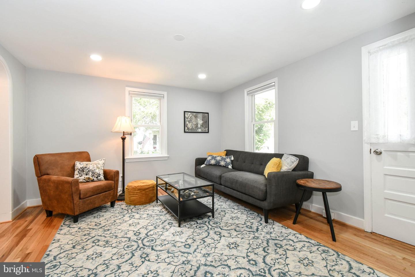 6 Virginia Ave Property Photo 13
