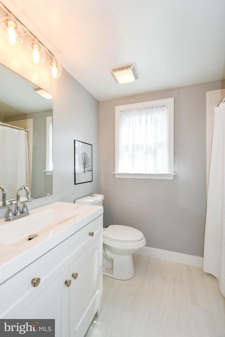 6 Virginia Ave Property Photo 21