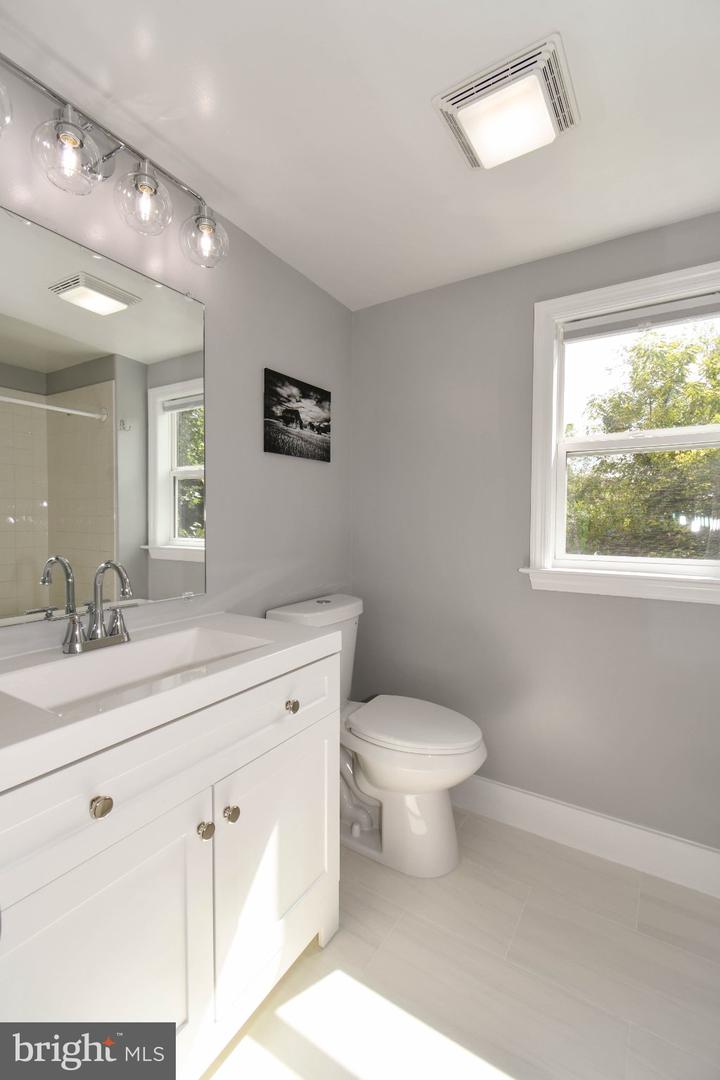 6 Virginia Ave Property Photo 29