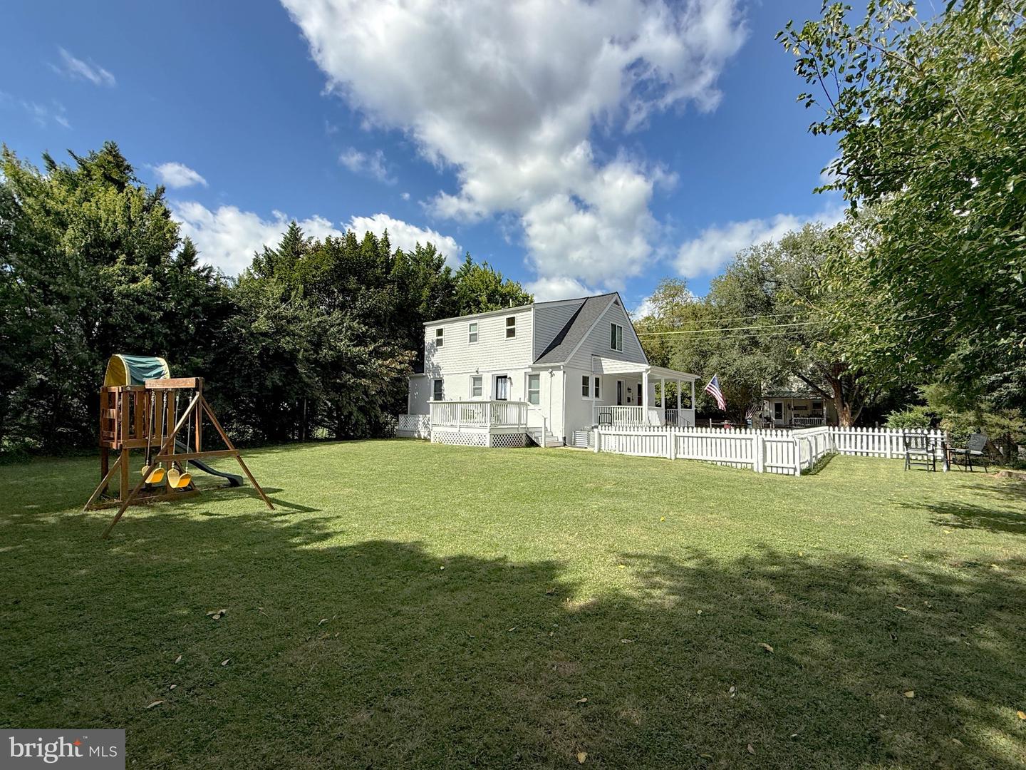 6 Virginia Ave Property Photo 34