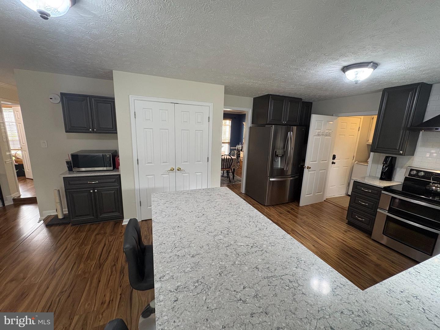 400 Mosby Blvd Property Photo 10