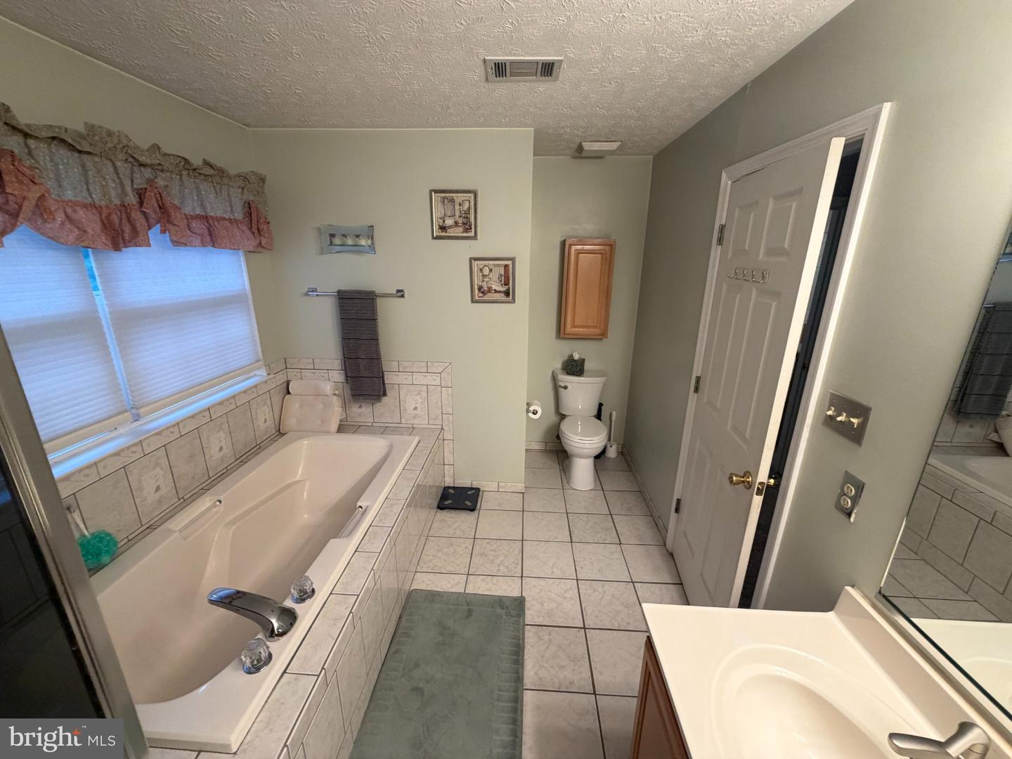 400 Mosby Blvd Property Photo 27