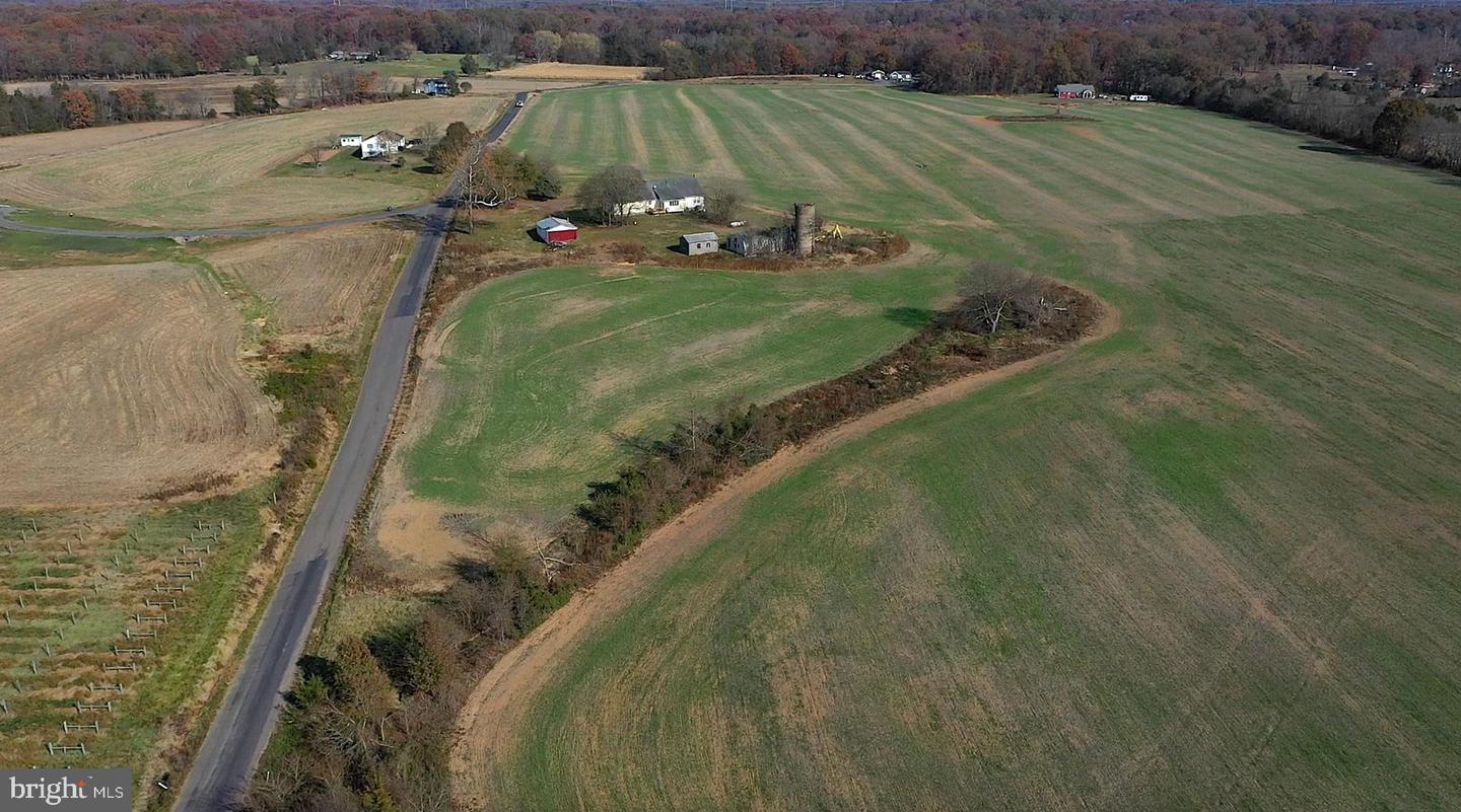 8184 Fox Groves Rd Property Photo 13