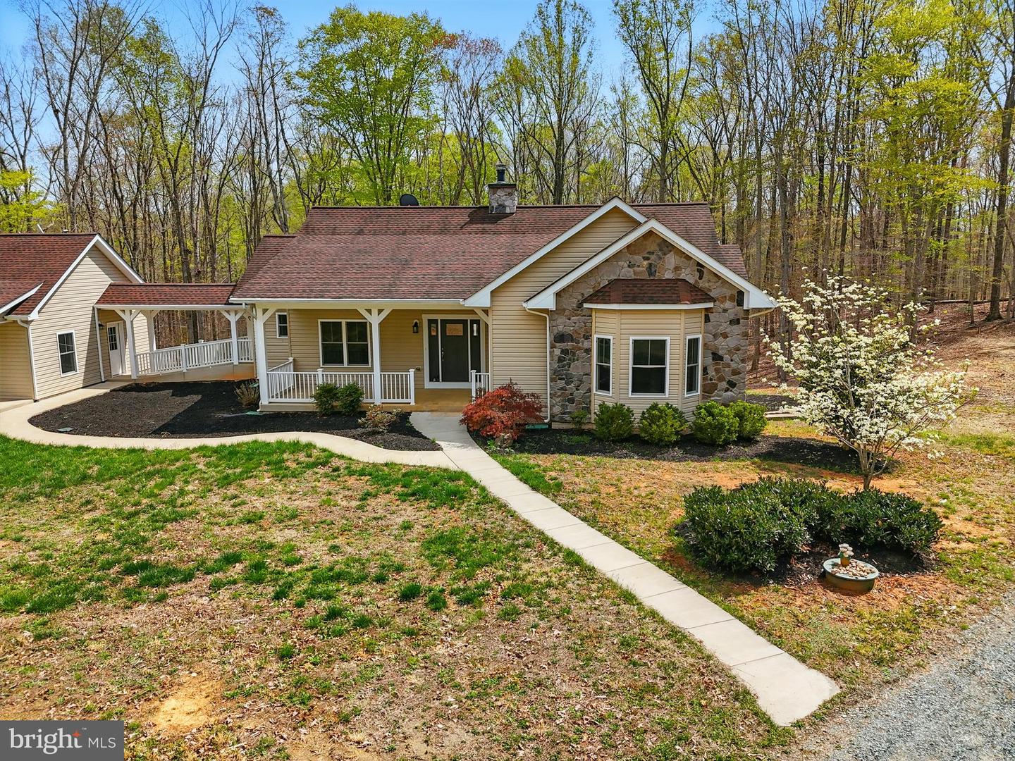 27112 Hoopers Property Photo 1