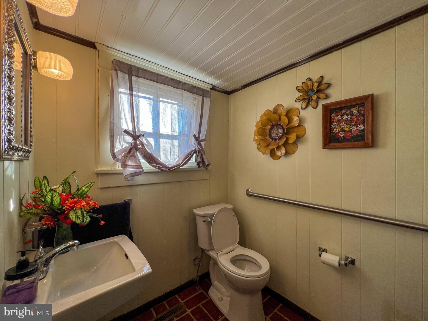 314 N West Property Photo 25
