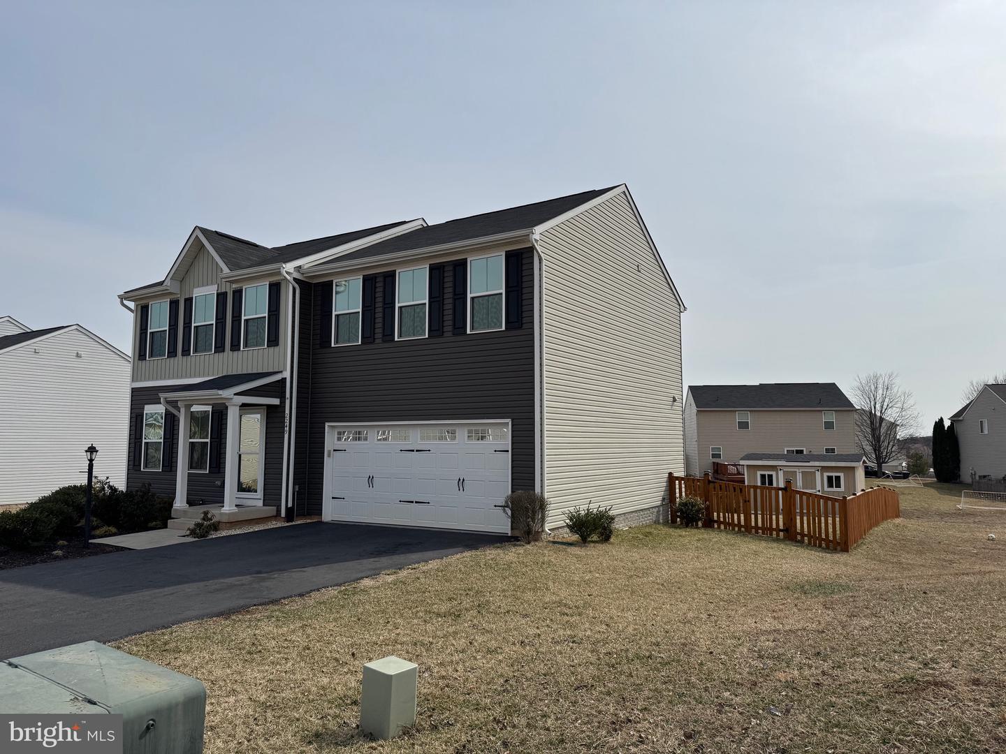 2249 Walnut Branch Drive Property Photo 3