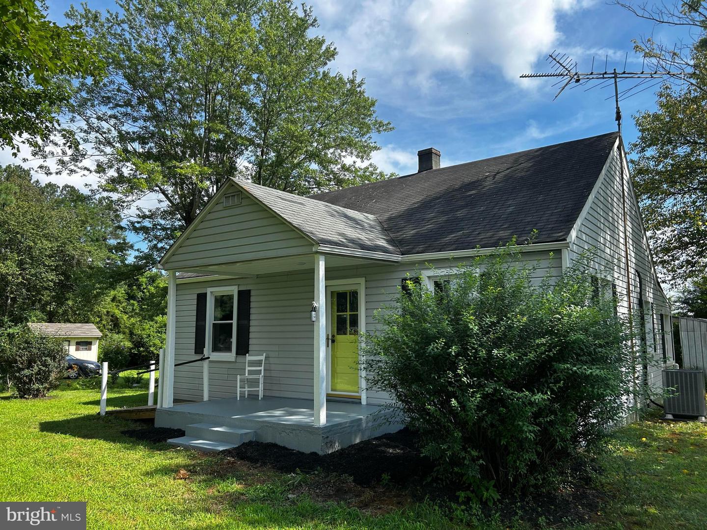 8060 James Monroe Hwy Property Photo 1