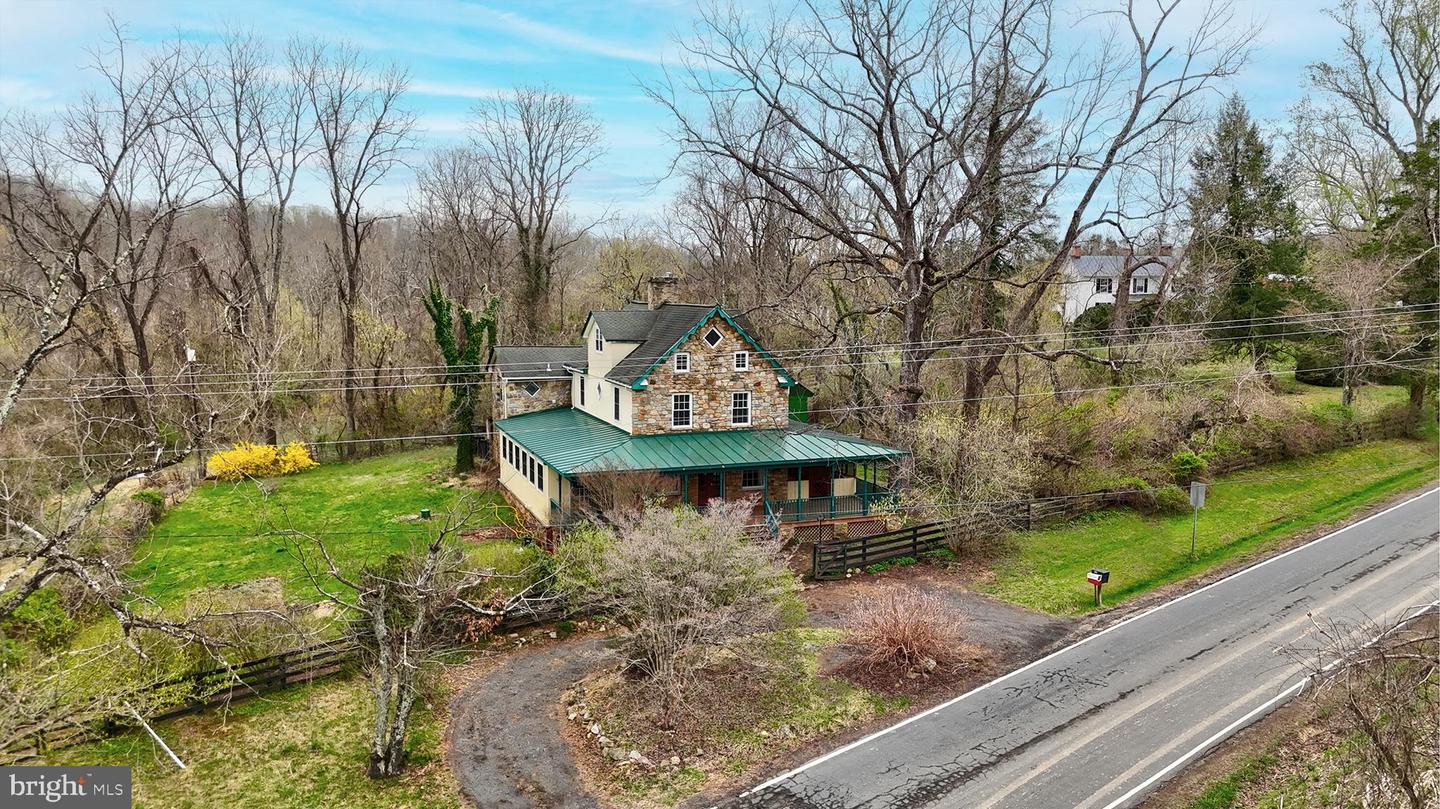 329 Old Bridge Rd Property Photo 1