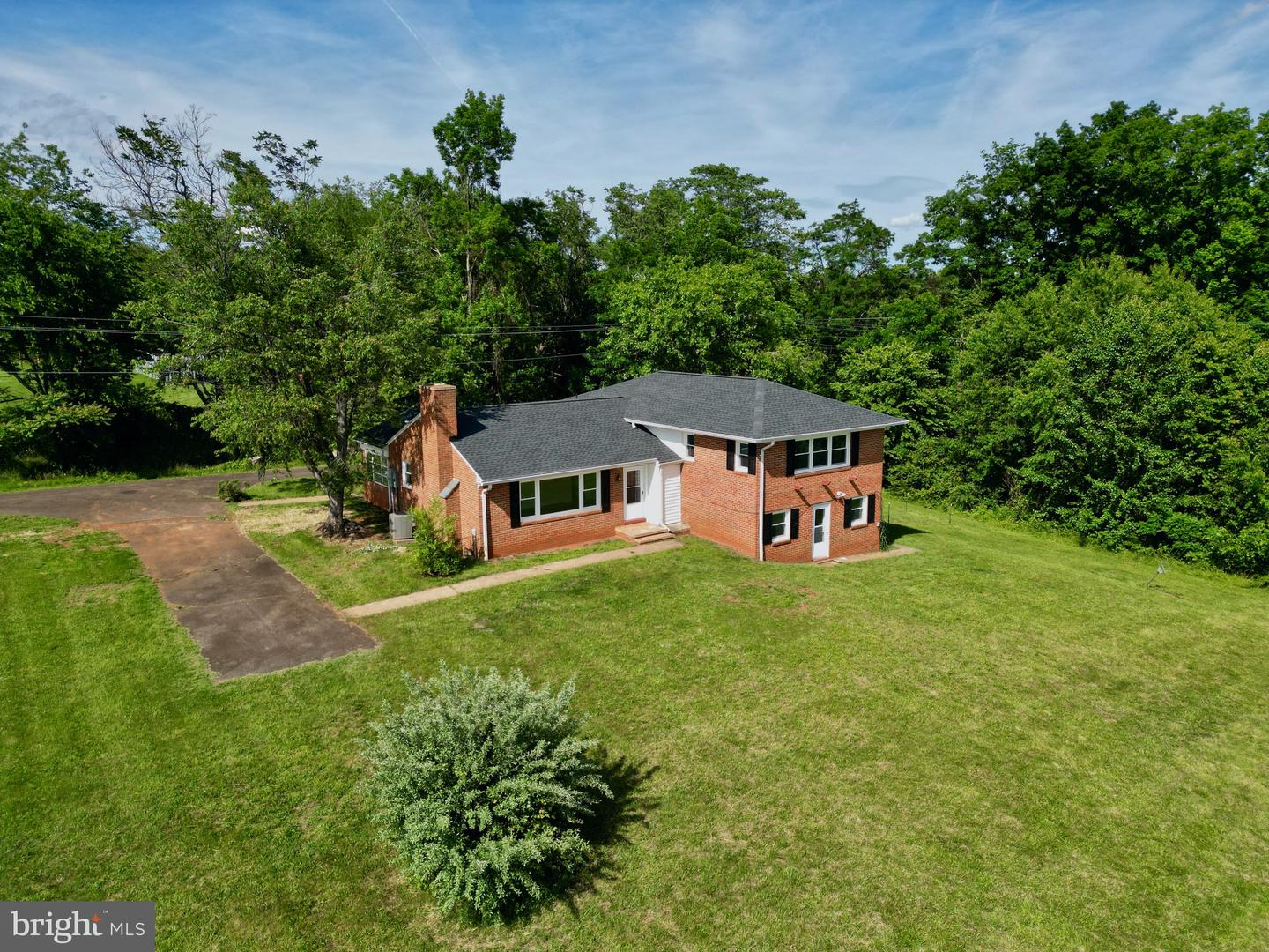 515 Radio Lane Property Photo 1