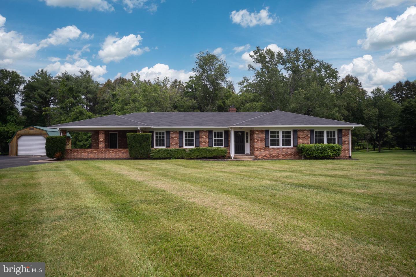 19253 Rolling Hills Dr Property Photo 1