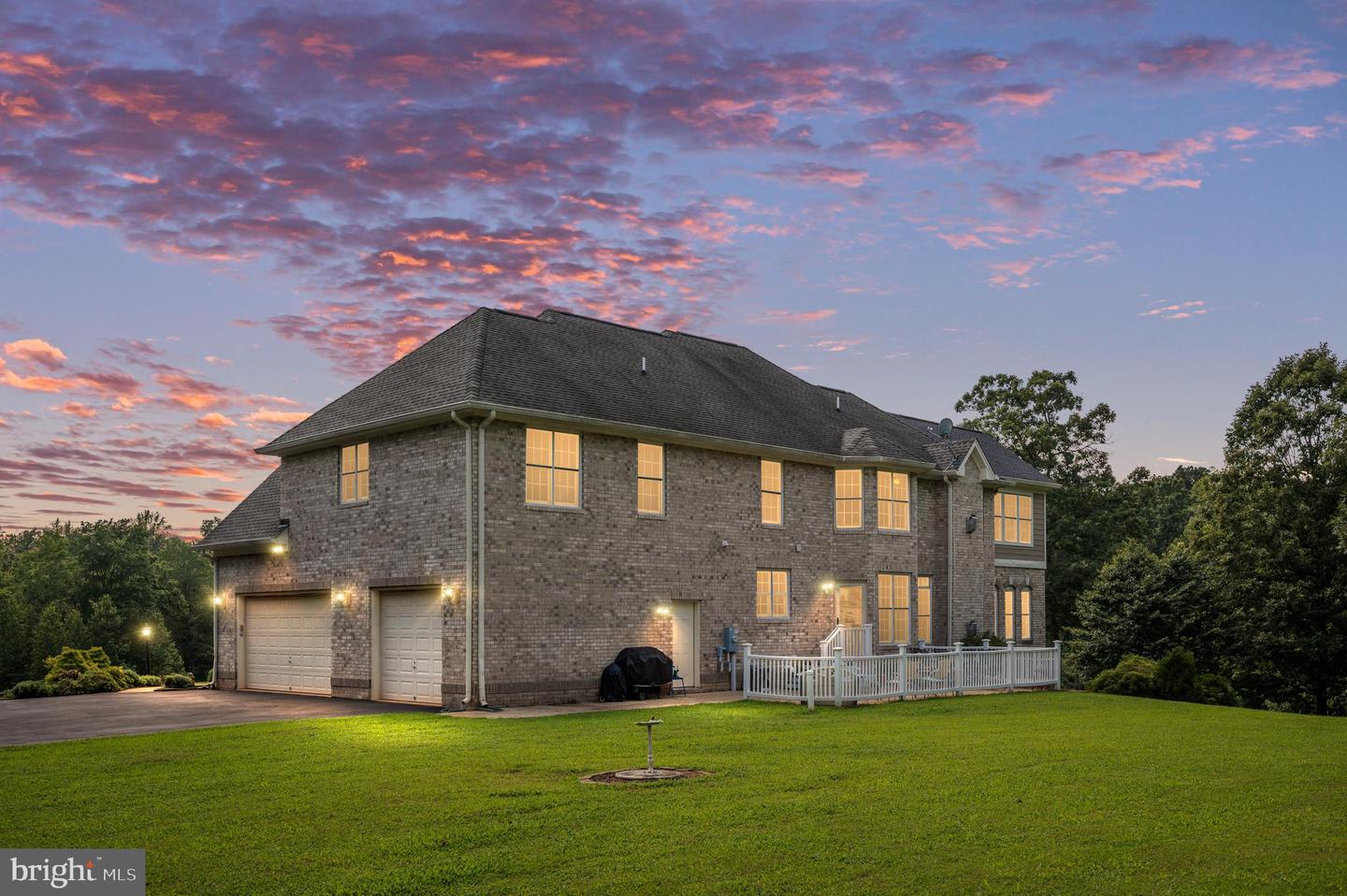 14457 Kimber Ln Property Photo 3