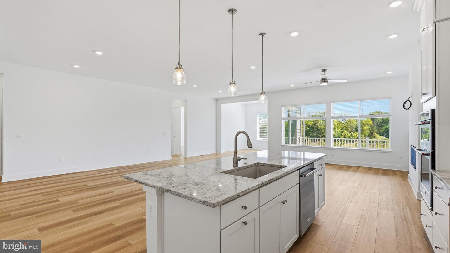 15031 Passion Ln Property Photo 9