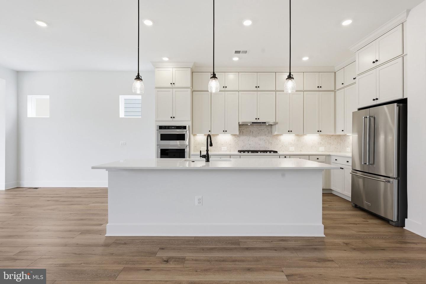 15033 Passion Ln Property Photo 5