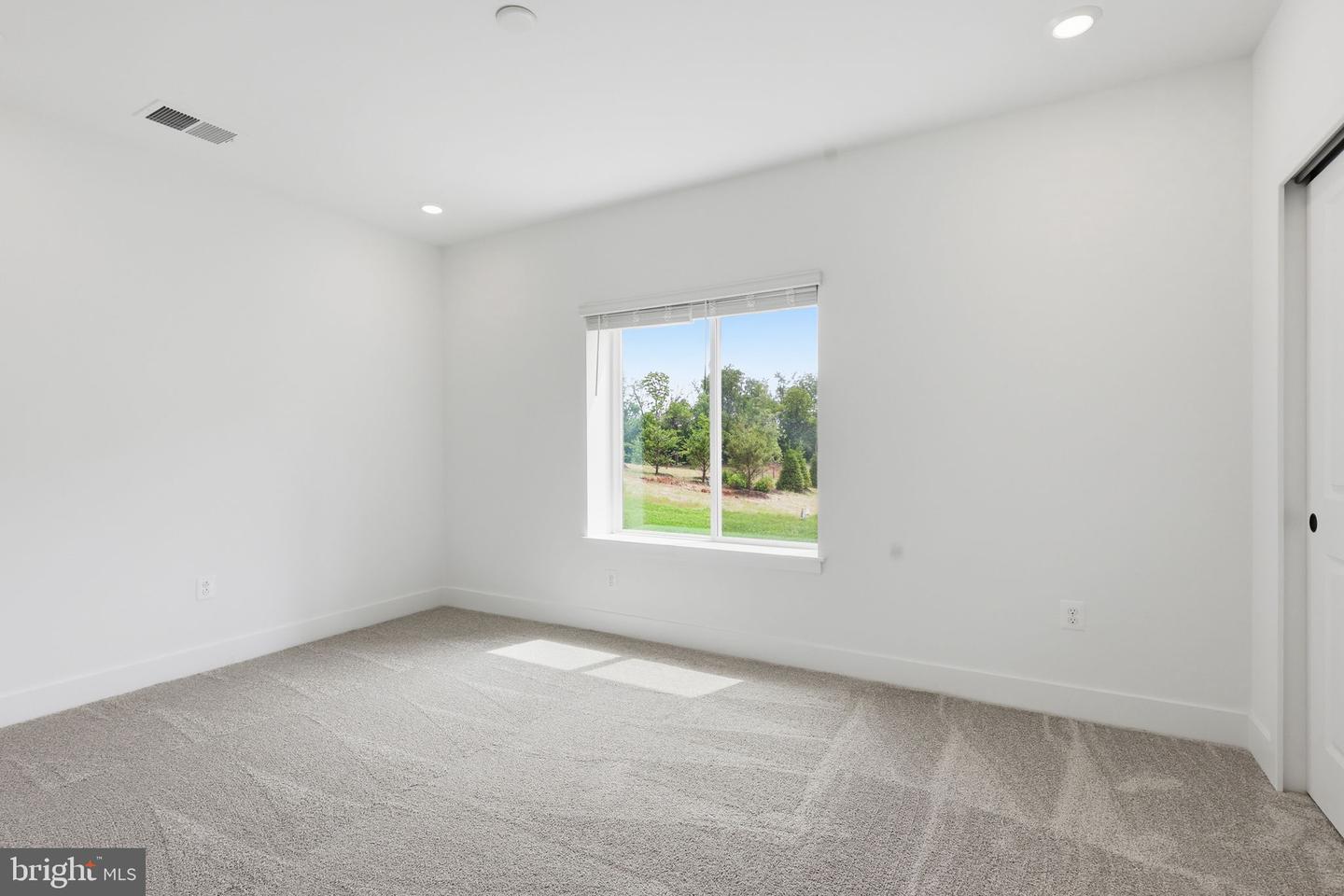 15033 Passion Ln Property Photo 28