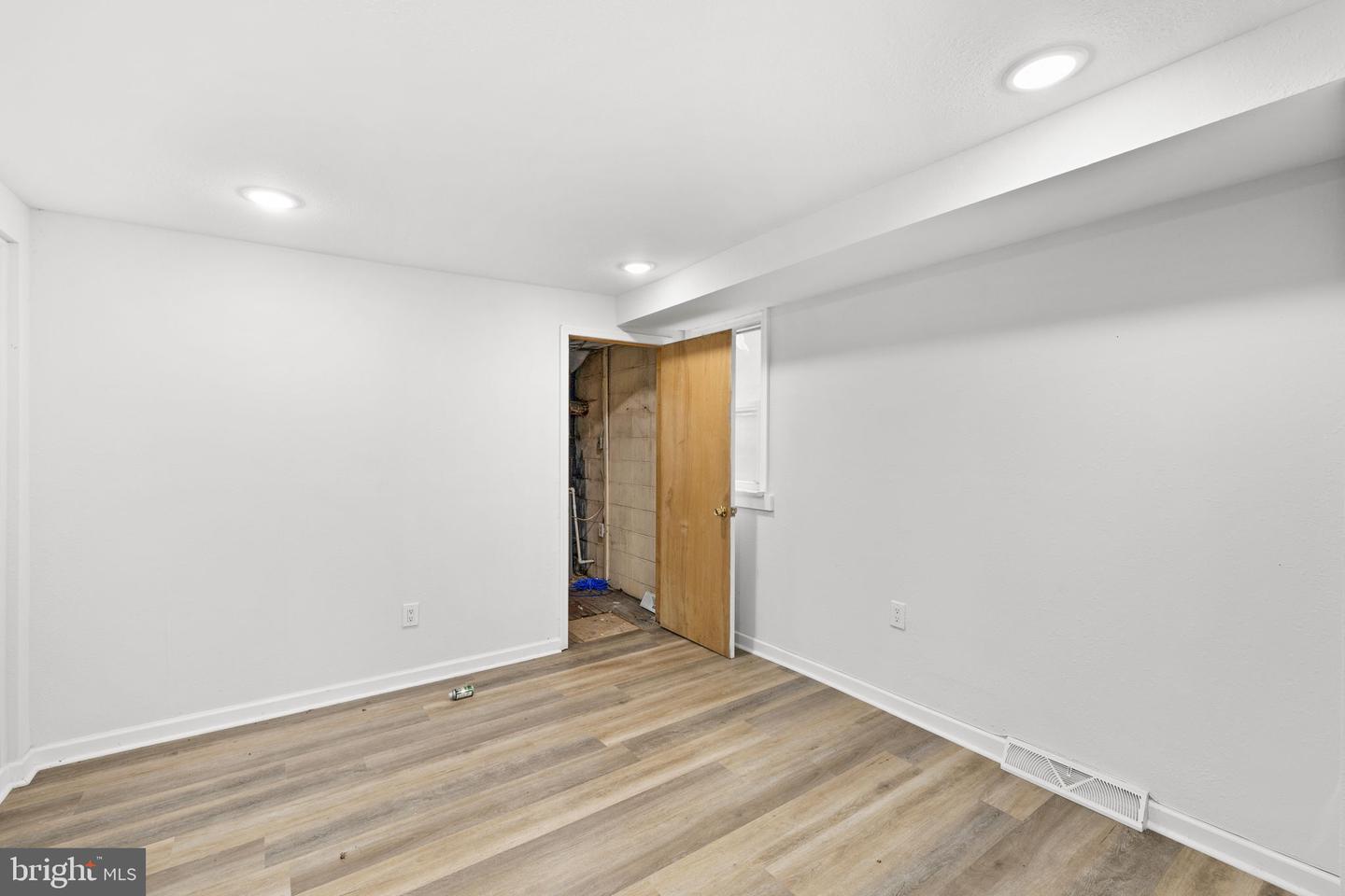 1012 S Main St Property Photo 8