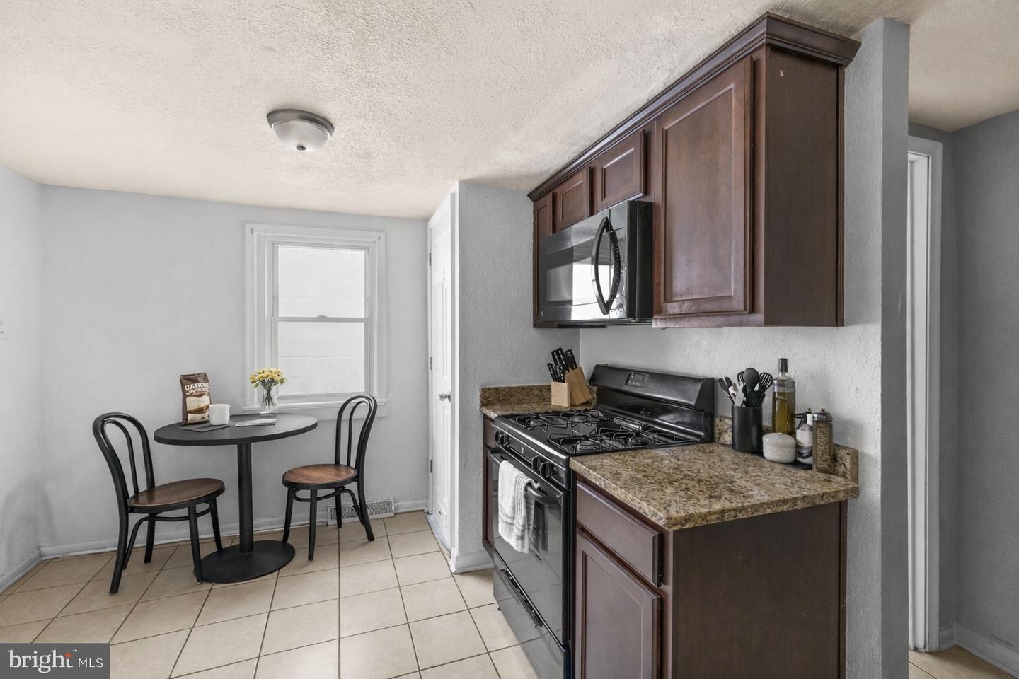 1012 S Main St Property Photo 12