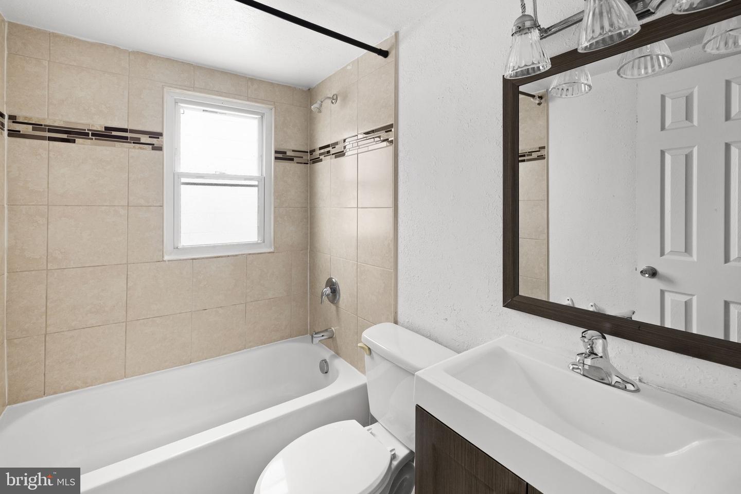1012 S Main St Property Photo 20