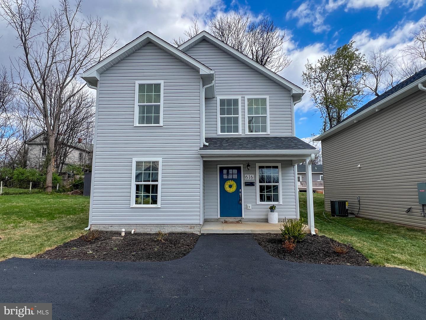616 Second Property Photo 1