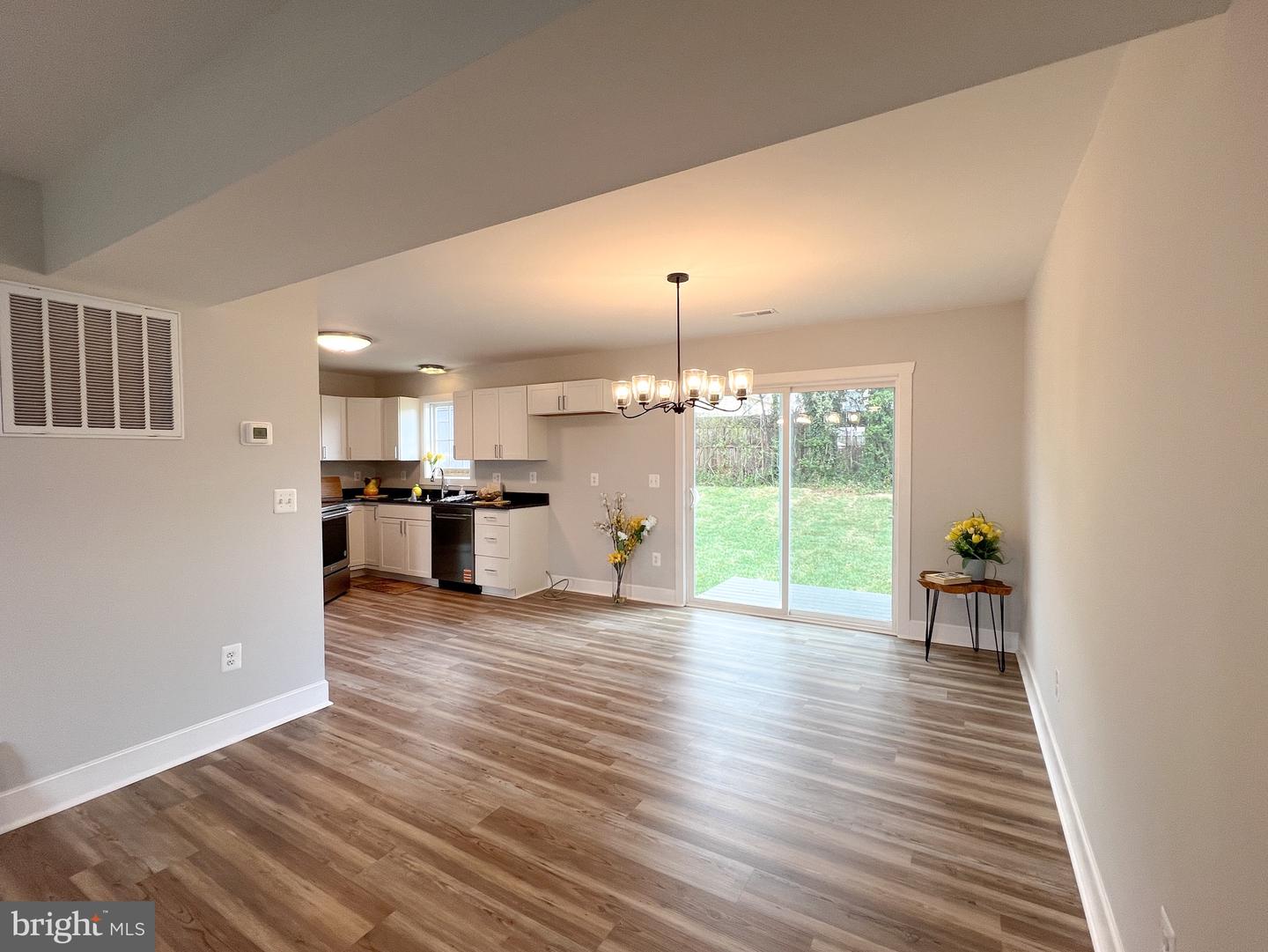 616 Second Property Photo 3