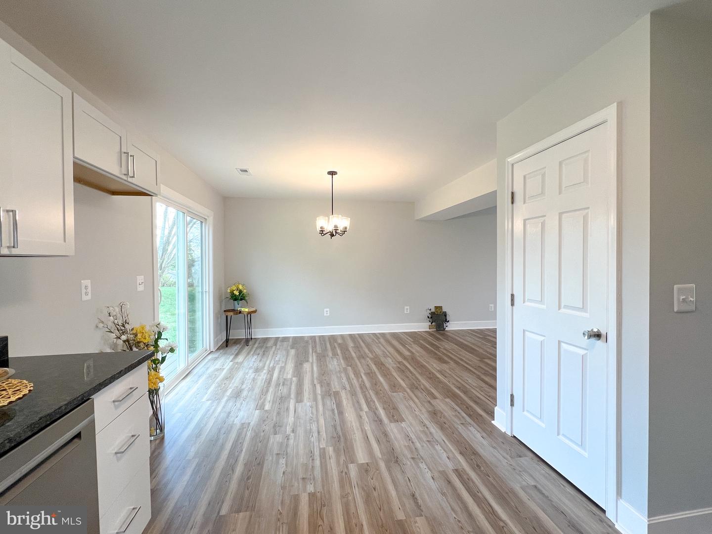 616 Second Property Photo 4