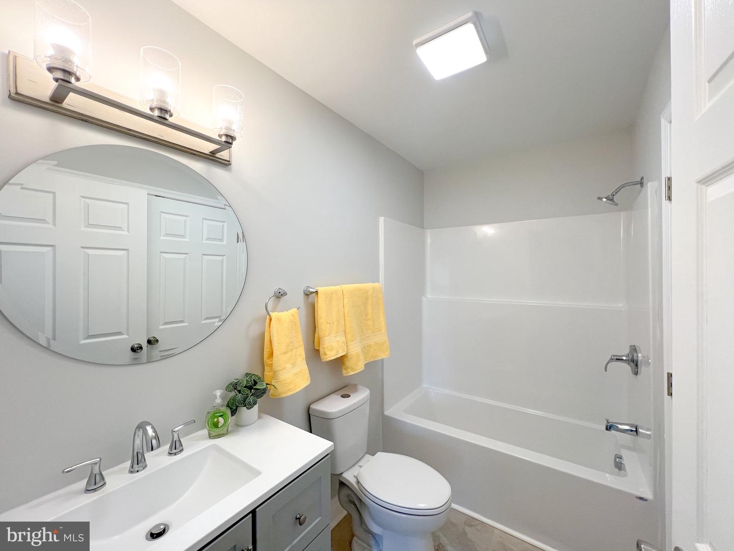 616 Second Property Photo 6