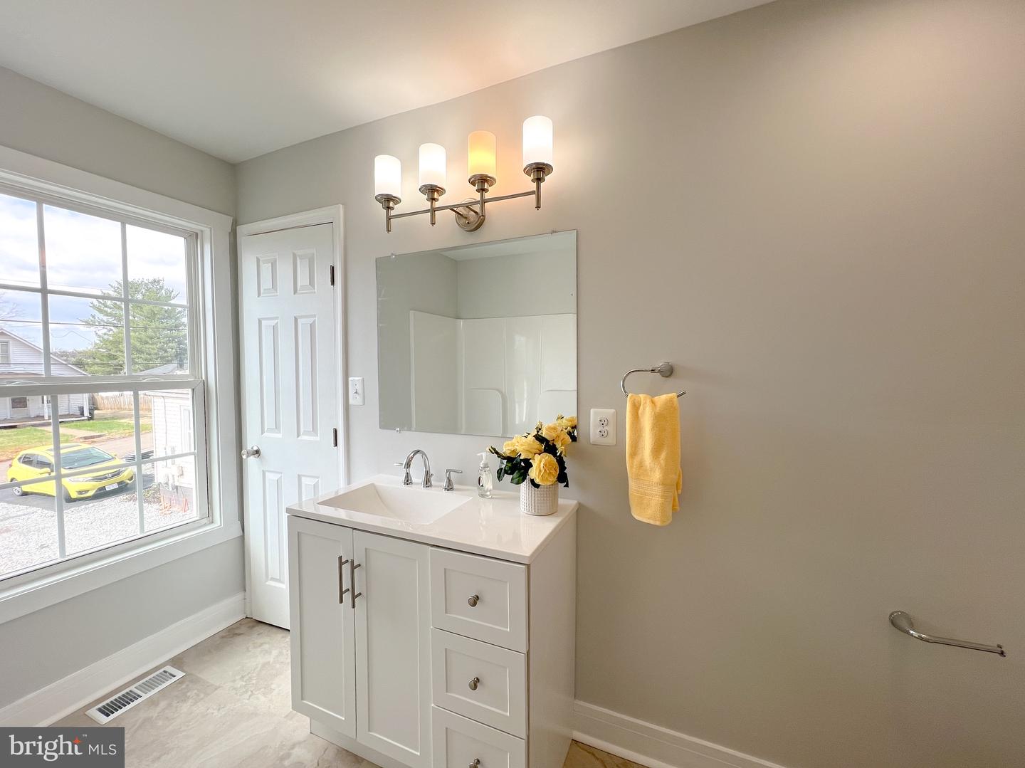 616 Second Property Photo 10