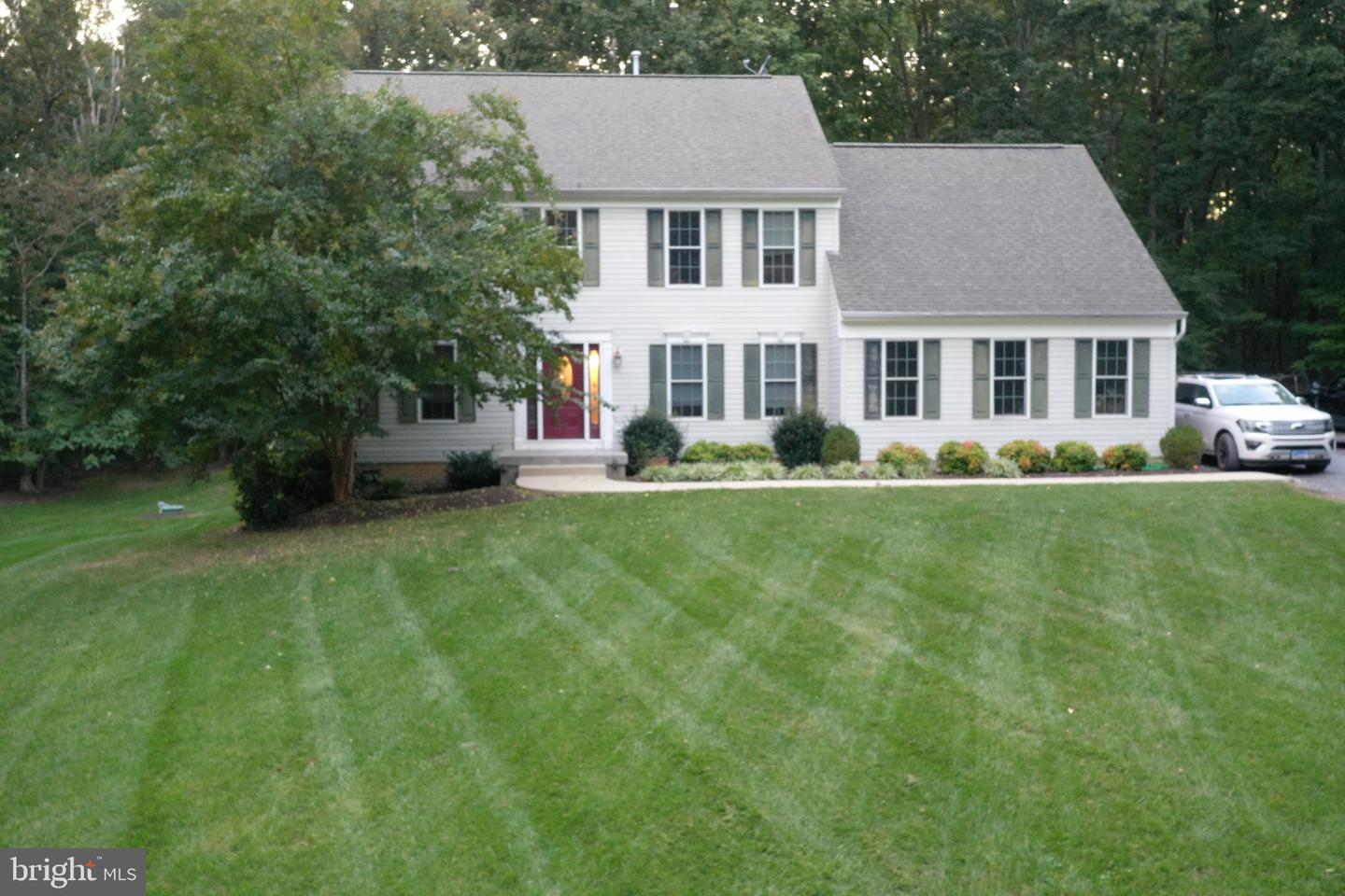 19388 Manor Dr Property Photo 1