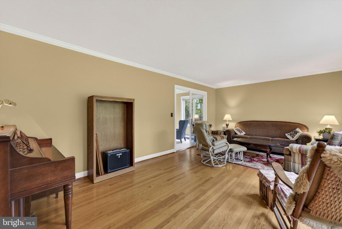 19059 Carleton Dr Property Photo 24