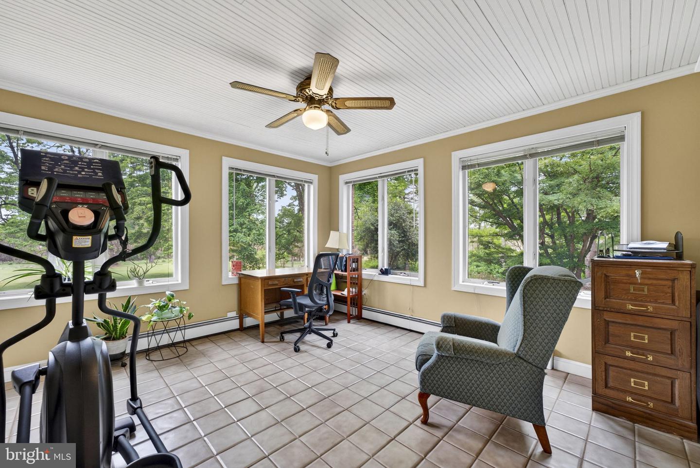 19059 Carleton Dr Property Photo 25