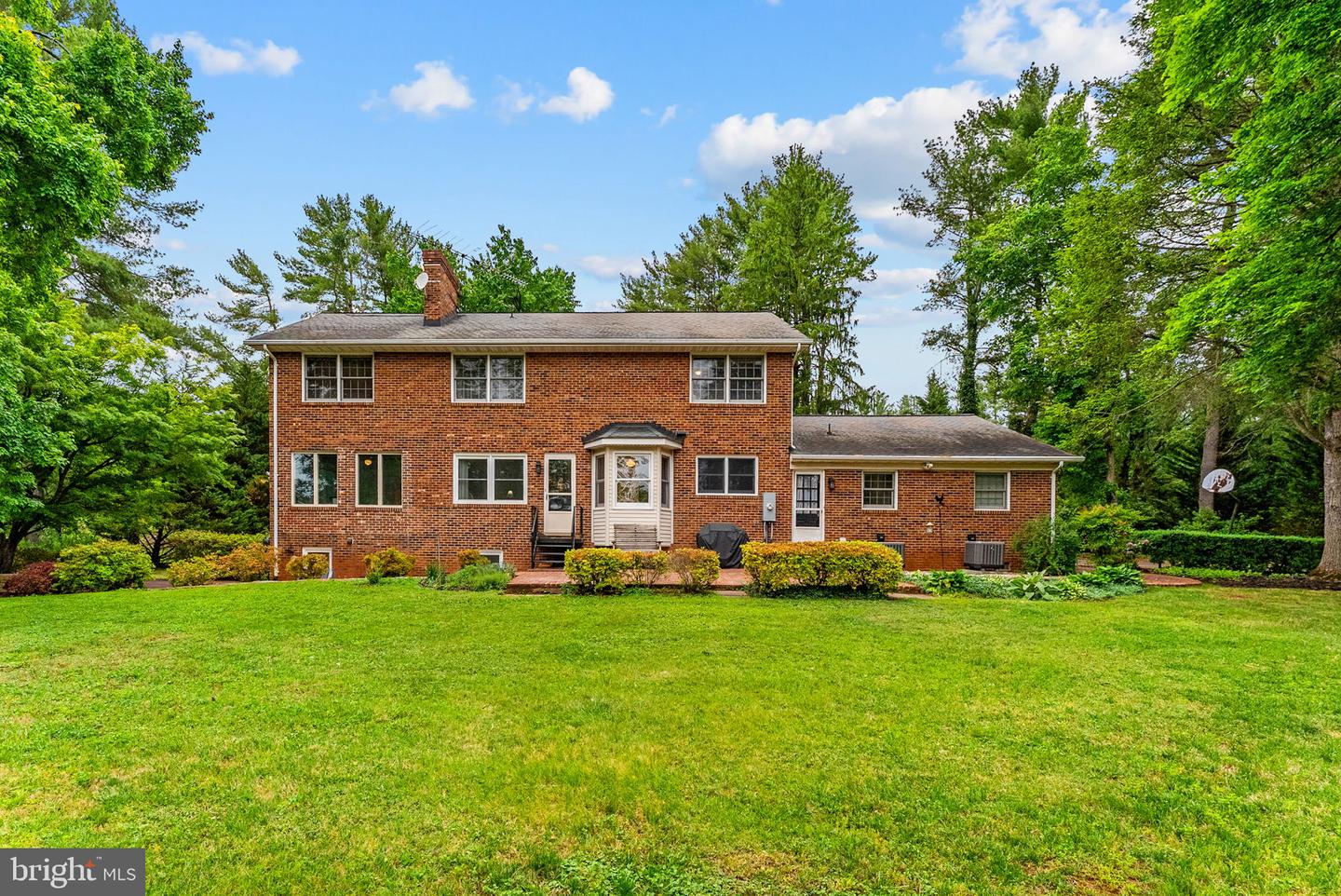 19059 Carleton Dr Property Photo 80