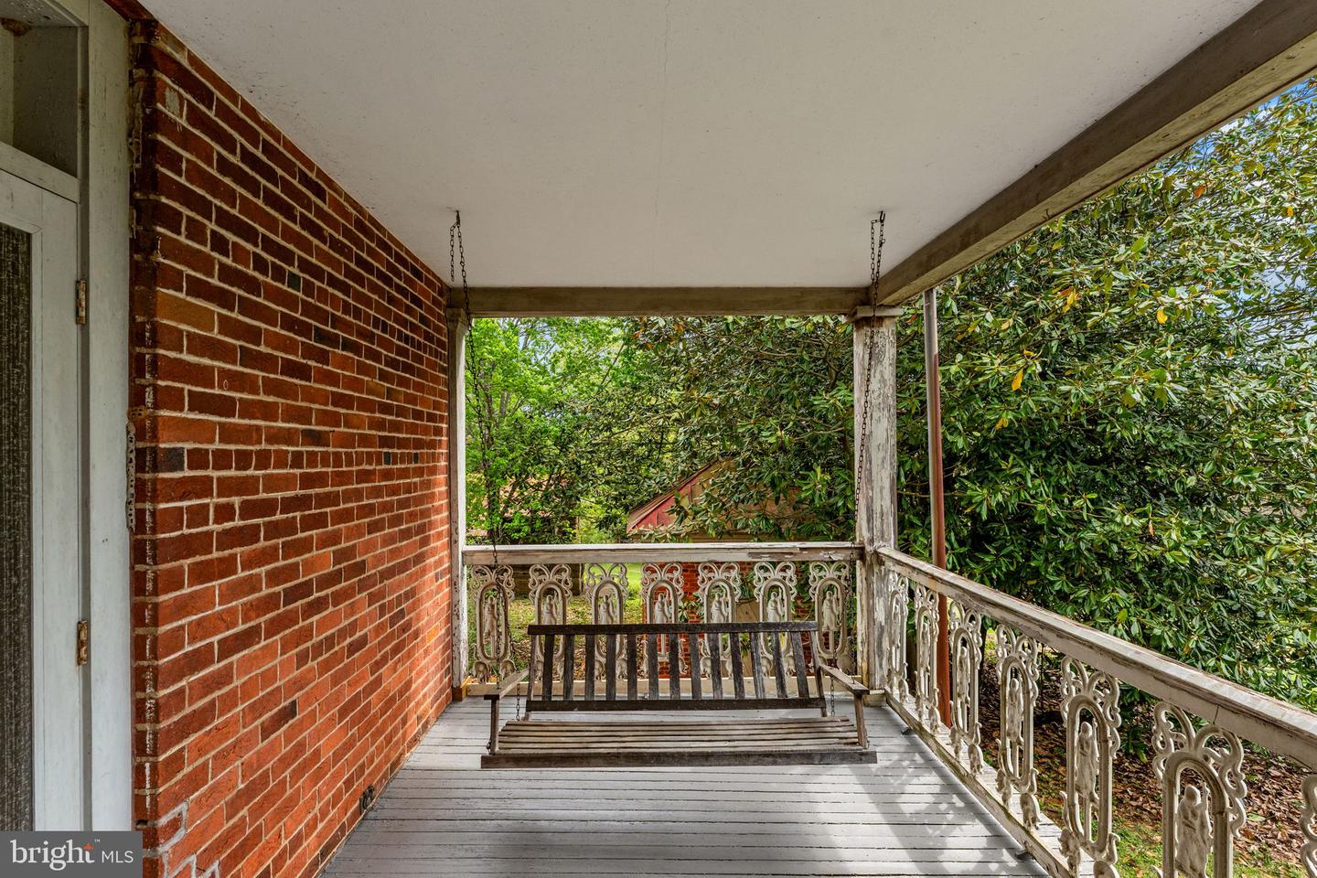VACU2013556 Property Photo 37