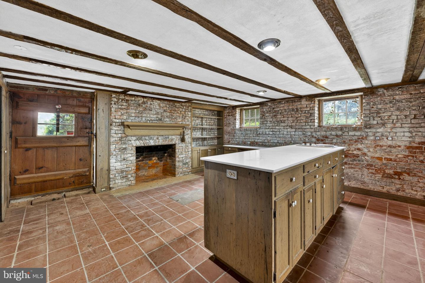 VACU2013556 Property Photo 100