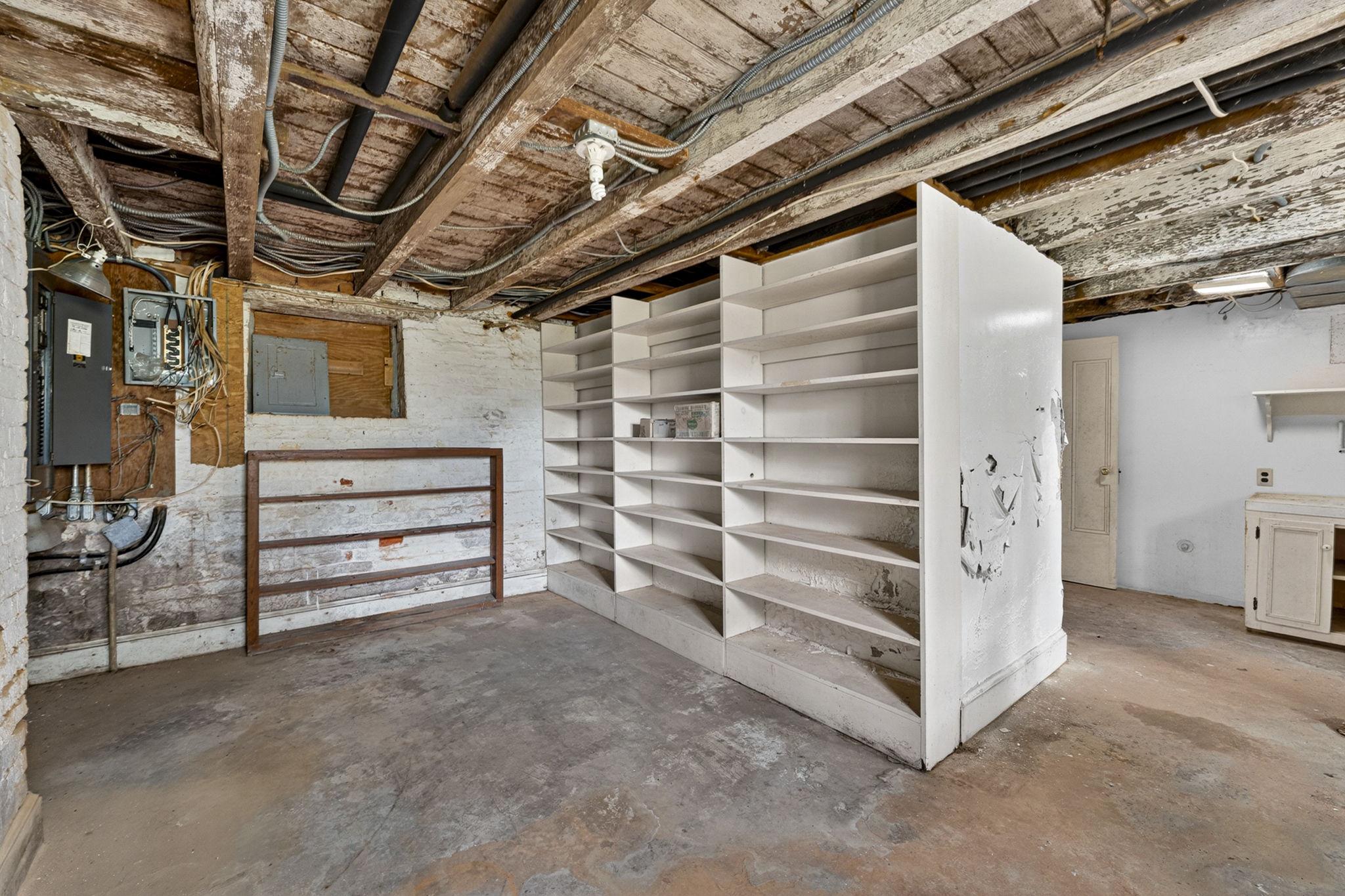 VACU2013556 Property Photo 105