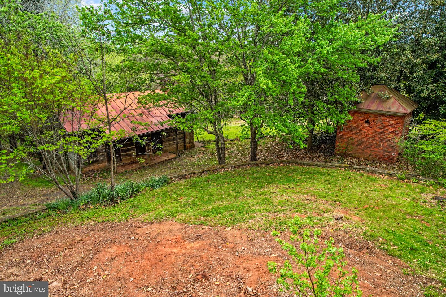 VACU2013556 Property Photo 126