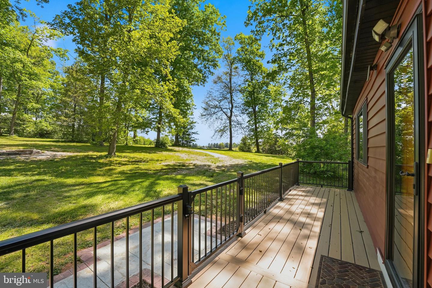 12638 Walnut Ln Property Photo 9
