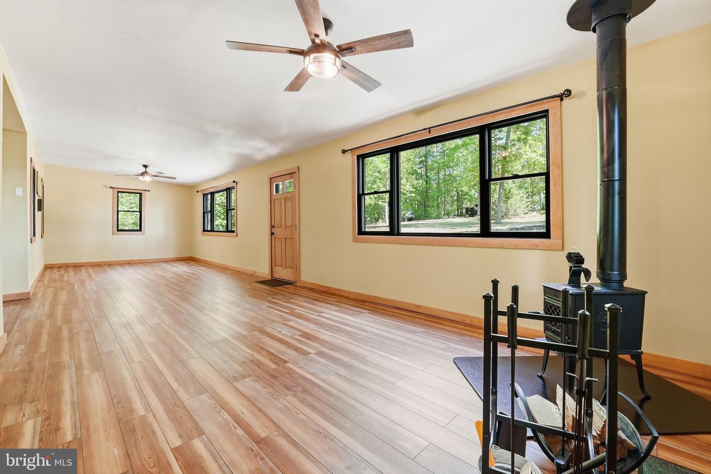 12638 Walnut Ln Property Photo 15