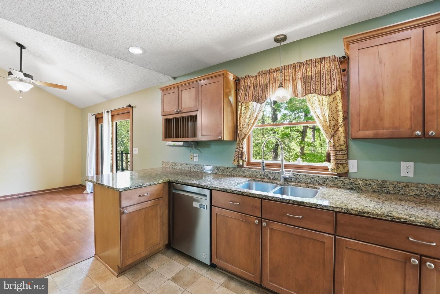 12638 Walnut Ln Property Photo 24