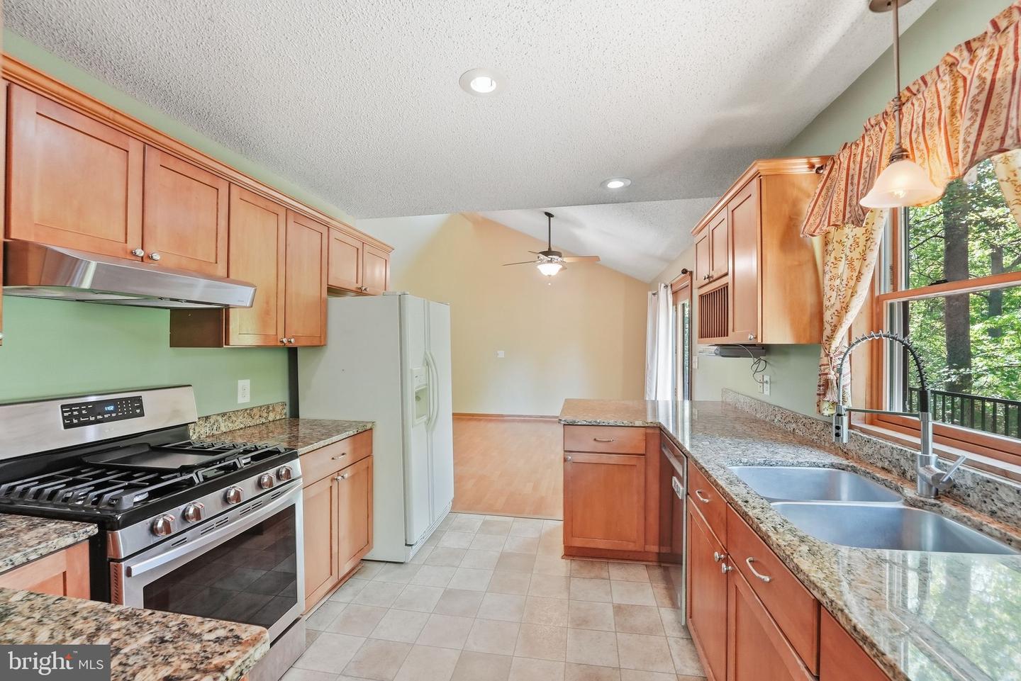 12638 Walnut Ln Property Photo 25