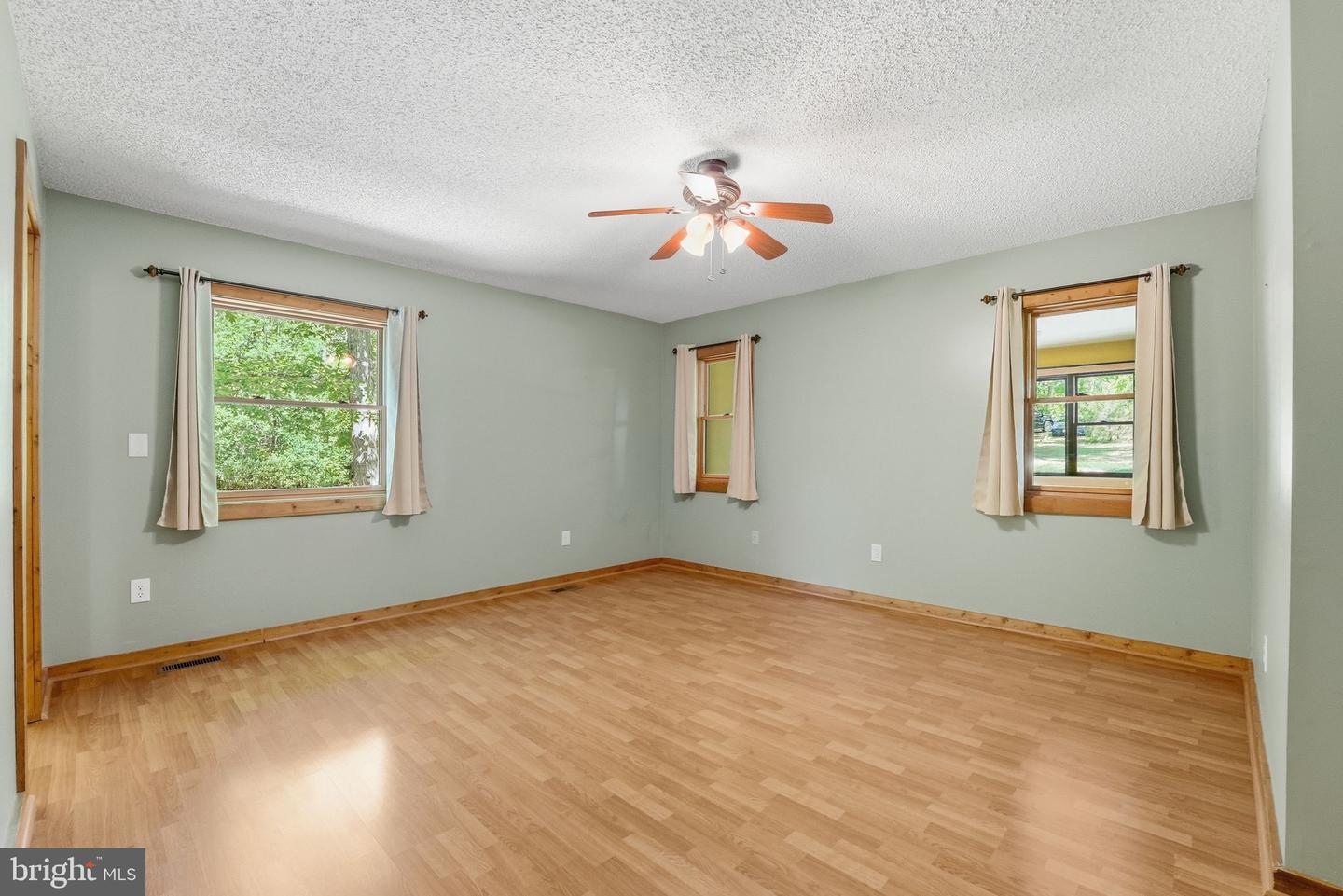 12638 Walnut Ln Property Photo 26
