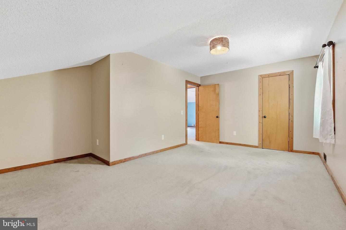 12638 Walnut Ln Property Photo 36