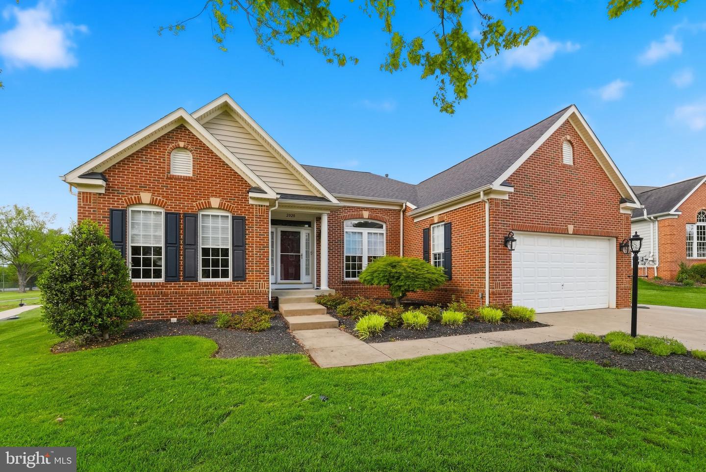 2020 Golf Dr Property Photo 4