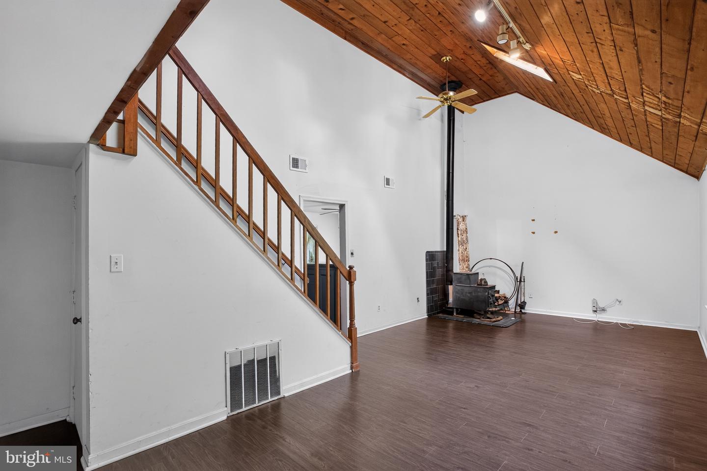 10392 Mount Zion Church Rd Property Photo 3