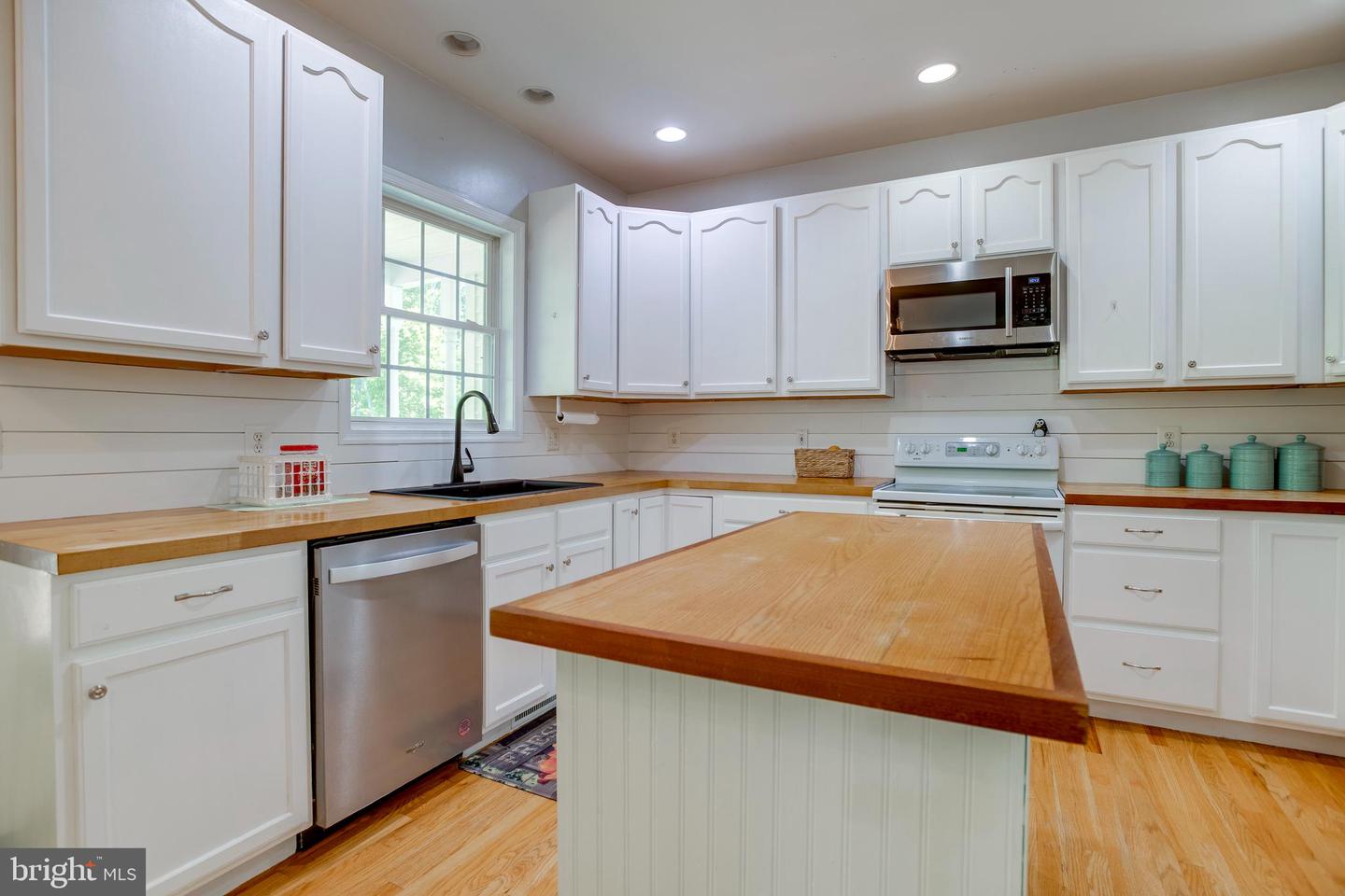 14100 Chesterfield Ln Property Photo 10
