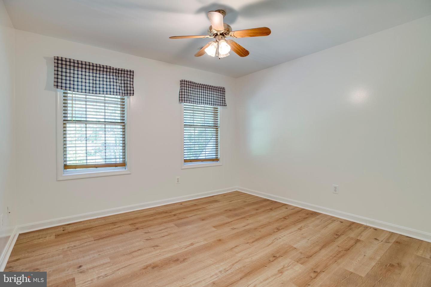 14100 Chesterfield Ln Property Photo 34