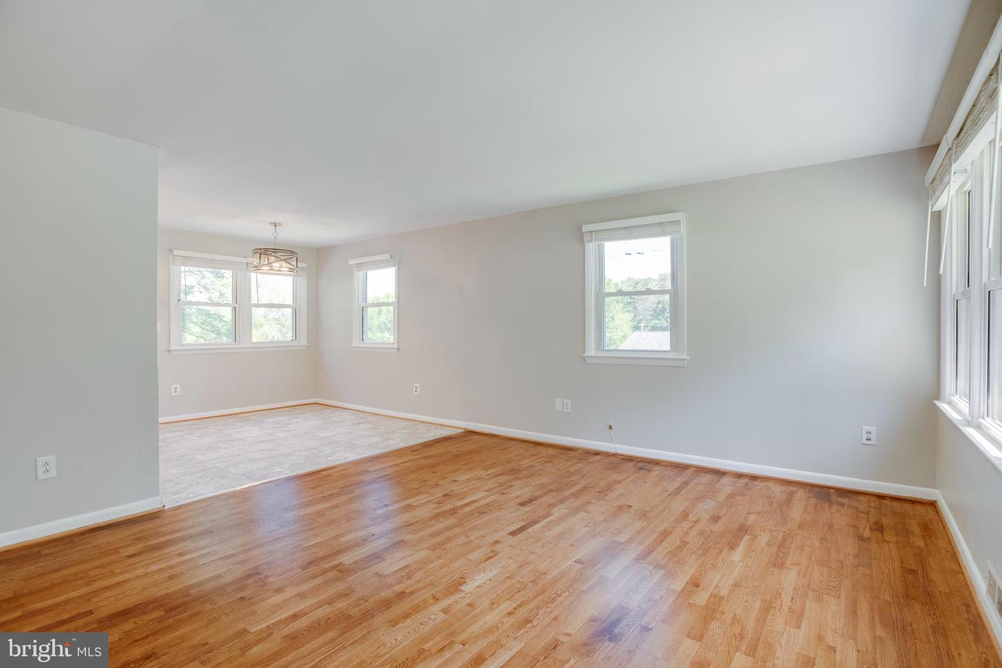 18318 Fox Mountain Ln Property Photo 4